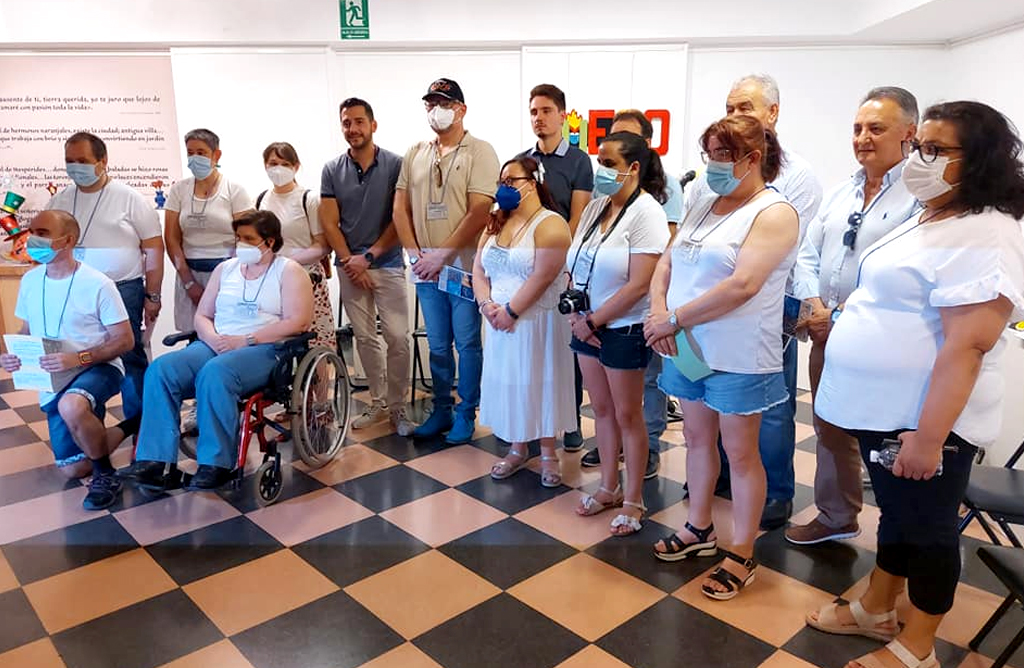 Los usuarios de los centros de día para la discapacidad dejan su huella en la muestra “Aire-Agua-Tierra-Fuego”